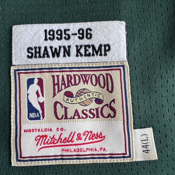 Authentic Mitchell & Ness Shawn Kemp NBA Seattle Supersonics 96 Finals Jersey 44 - Picture 8 of 15